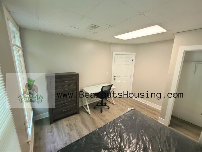Photo - Chestnut & Seminiary Unit Pool House