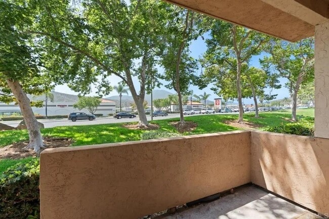 Photo - Conveniently Located - Available Immediately! Unidad 213