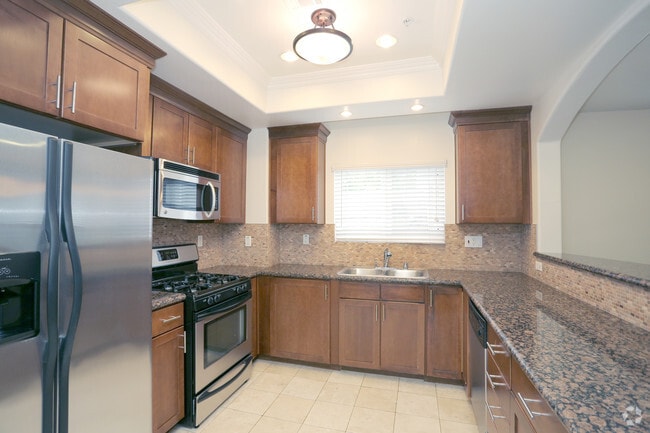 2BR, 2.5BA - 1660SF