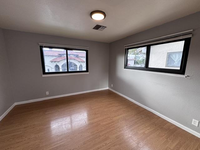 Photo - 950 Clyde Ave
