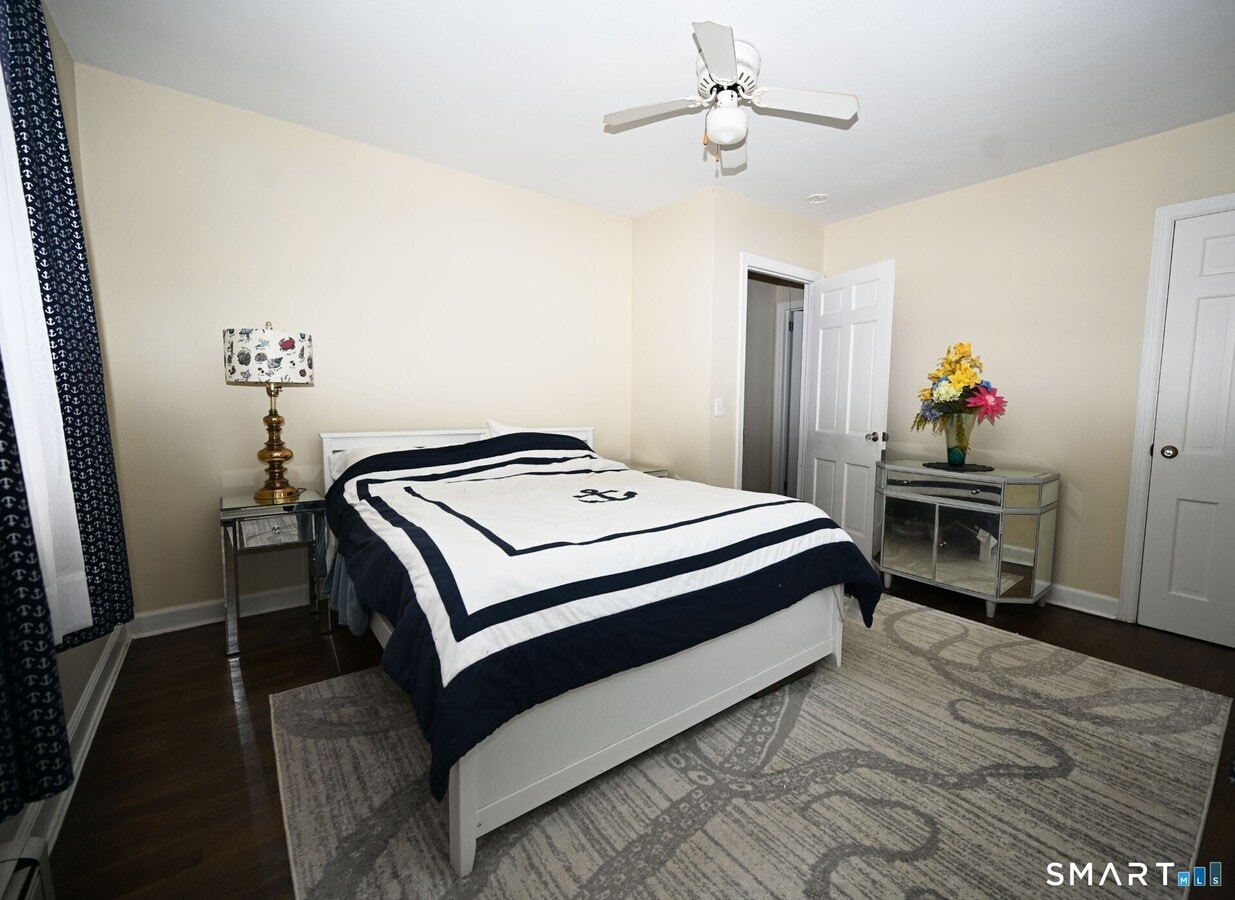 Photo - 23 Quotonset Ln