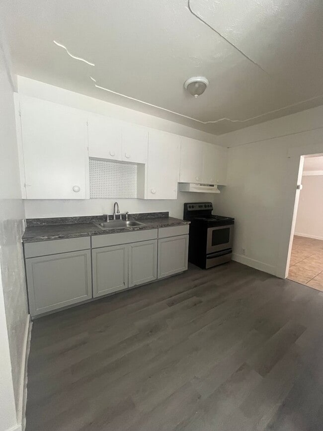 Building Photo - 1236 Vito Ave Unit #2