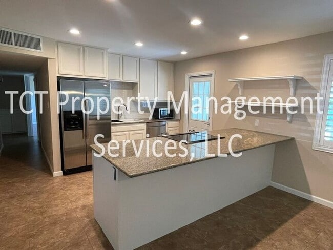 Photo - Beautifully Landscaped 3 Bedroom Home in Tempe!
