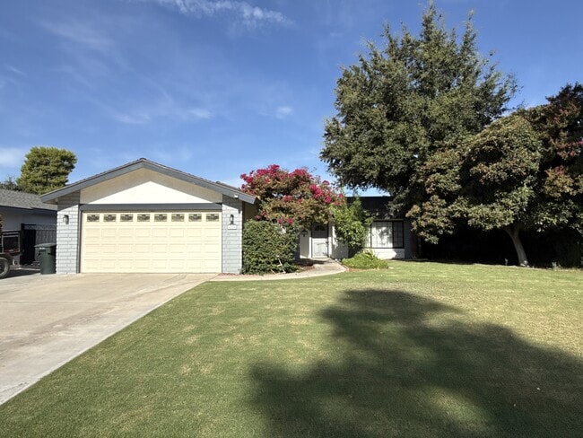 Building Photo - 6504 Edgemont Dr