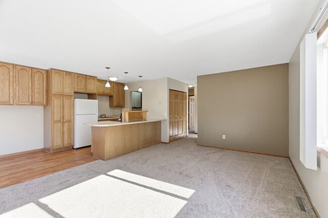 Photo - Griffin Court Apartments