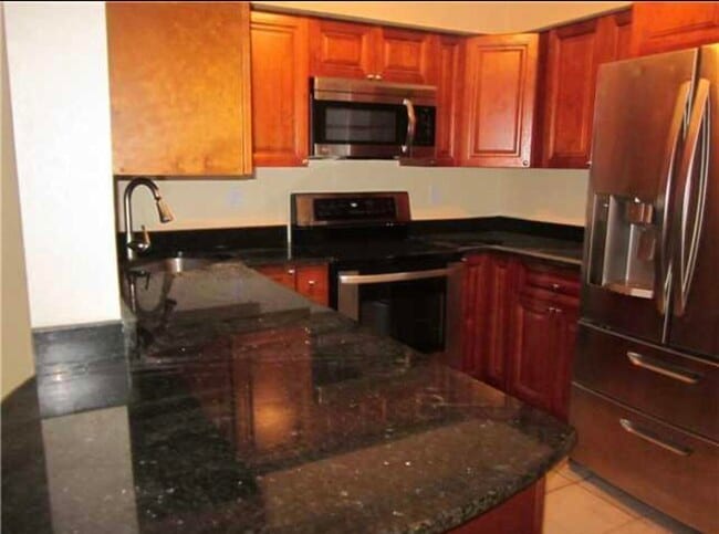 Building Photo - 4215 S 57th Ave Unit C