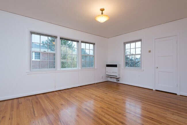 5440 NE Sandycrest Terrace Unit 5440-2