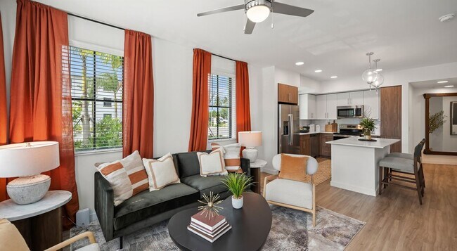 Photo - 2085 S Congress Ave