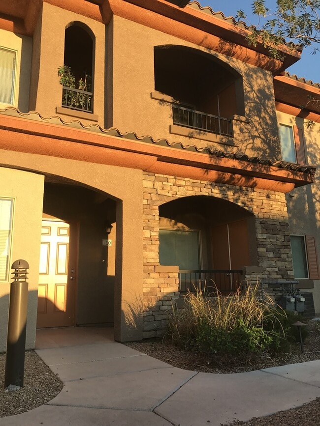 Building Photo - Condo in Nevada Trails - First Level Community Pool/Spa