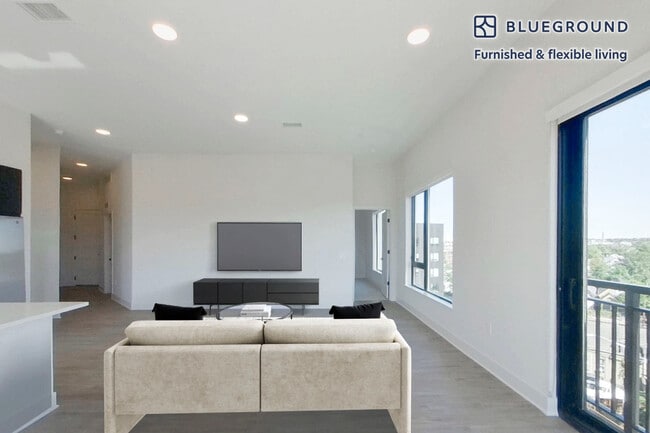 Photo - 1350 40th St Unidad FL3-ID1520A