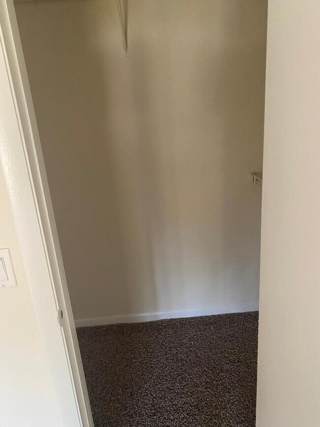 spacious 2bed/1bath in gated community