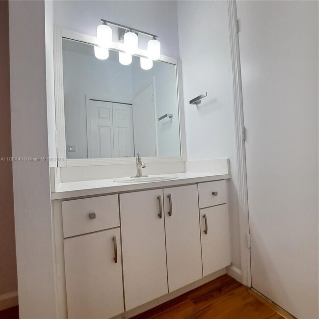 Photo - 642 SW 106th Ave