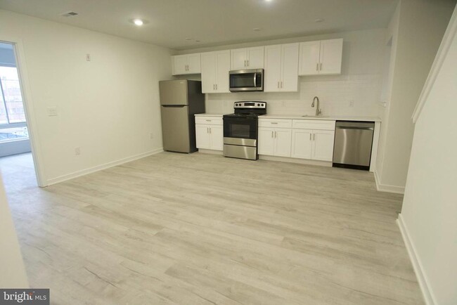 Photo - 717 N 35th St Apartamento Unidad 4