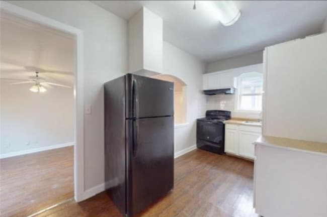 Photo - 912 Seymour St Unit B