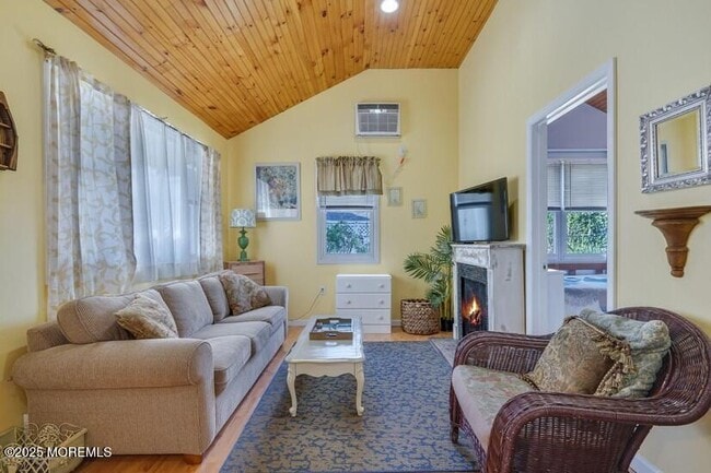 106 McCabe Ave