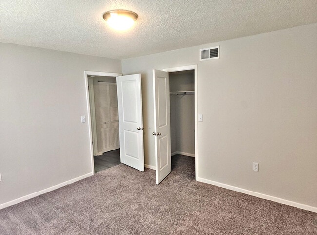 Photo - Drexel Court Apartments