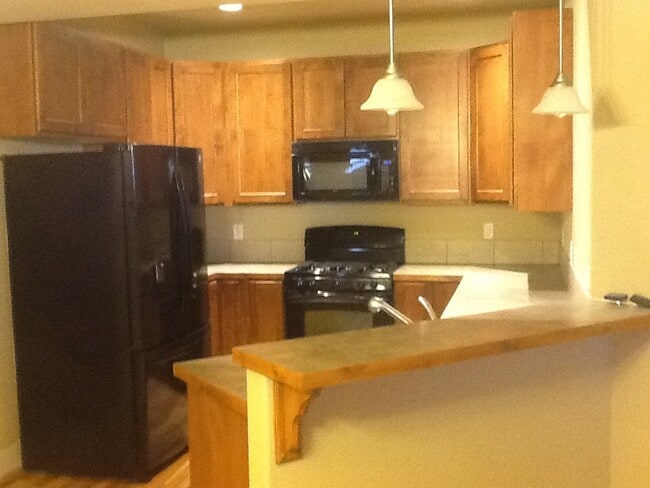 Photo - 3 BEDROOM, 2.5 BATHROOM SADDLE RIDGE TWINHOME