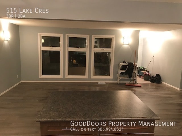 Building Photo - 515 Lake Crescent