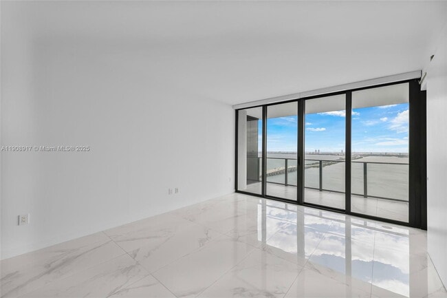 Photo - 3131 NE 7th Ave