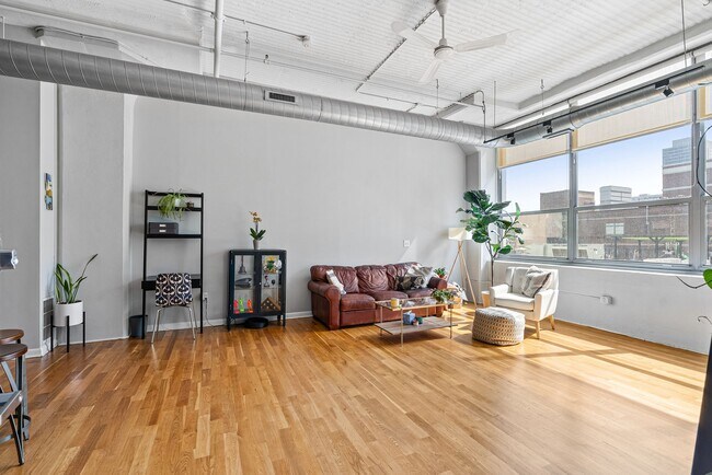 Photo - 2200 Arch St Unit 409