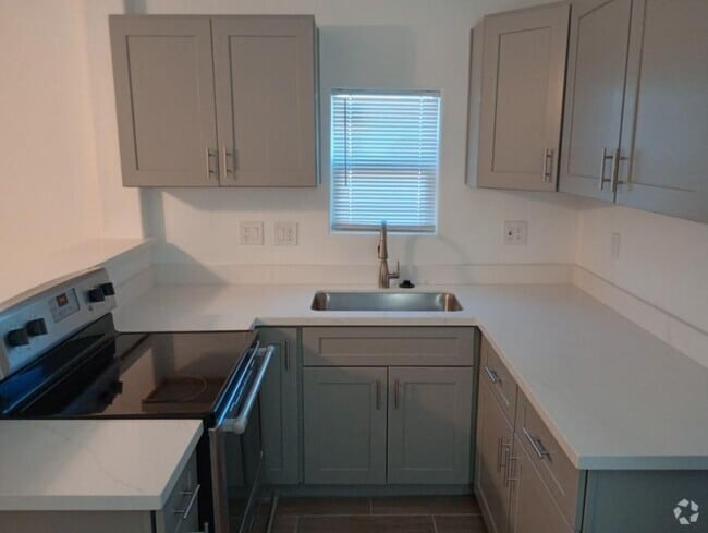 Building Photo - 1 bedroom in Eloy AZ 85131-2588 Rental
