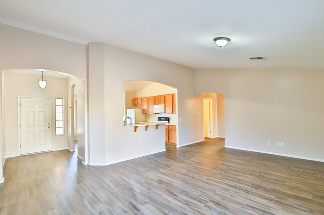 Photo - 16578 W Saguaro Ln