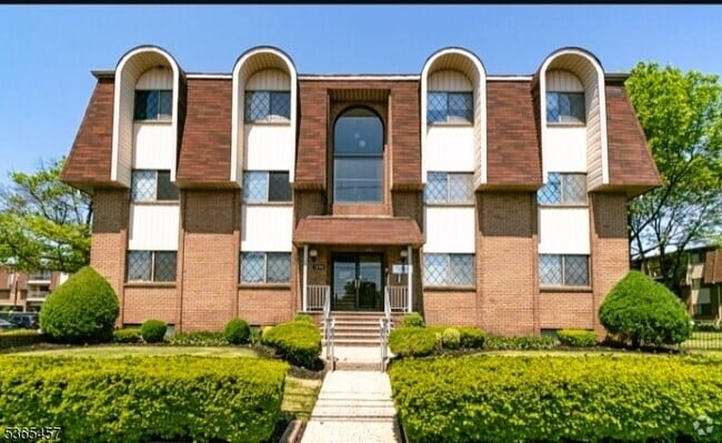 Building Photo - 1150 W St Georges Ave Rental