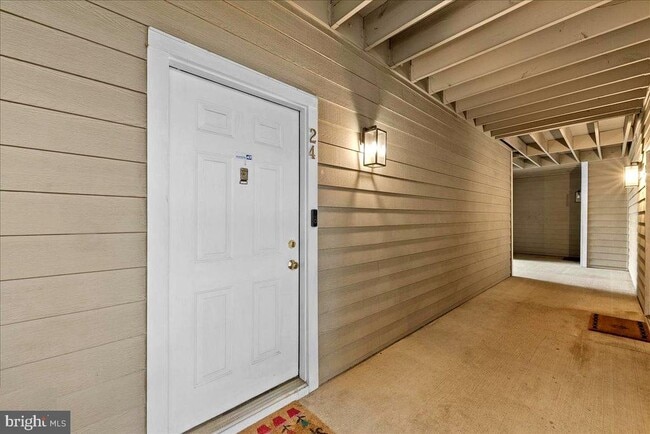 Photo - 1708 Lake Shore Crest Dr Unit 24