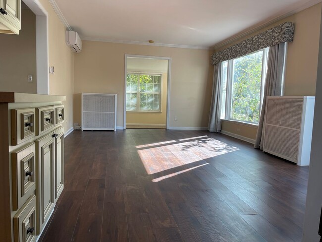 Photo - Updated 3bed / 3bath farmhouse.  Nice Loca...