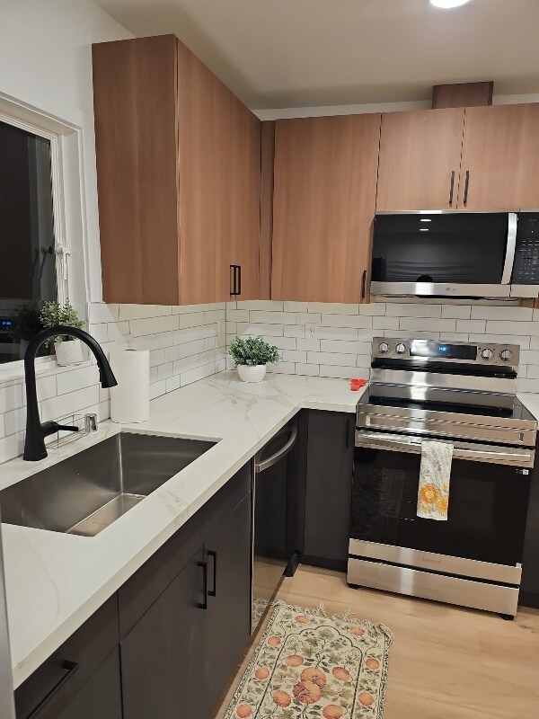 Photo - 3927 SW Webster St Unit A