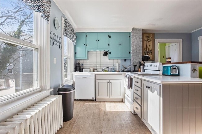 Photo - 35 Brewer St Unit 2