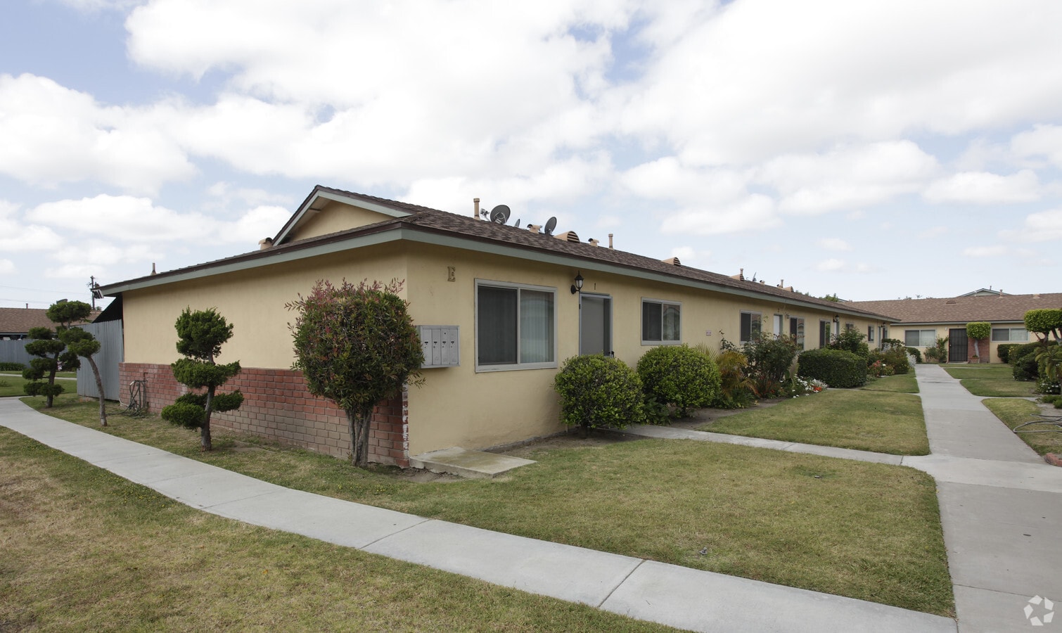 Lindale Villa Apartments - Lindale Villa Apartments