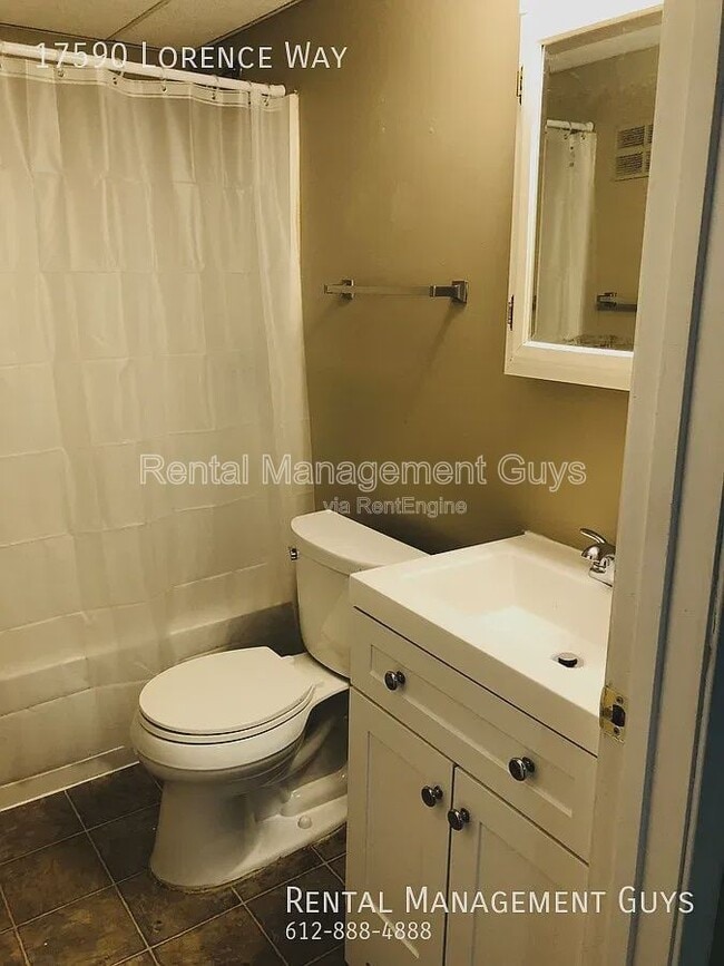 Photo - 17590 Lorence Way