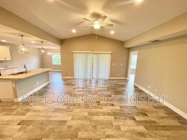 Photo - 134 Swan Dr House