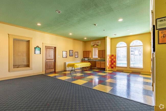 Clubhouse - Rosemont at Laredo Vista- Income Restricted