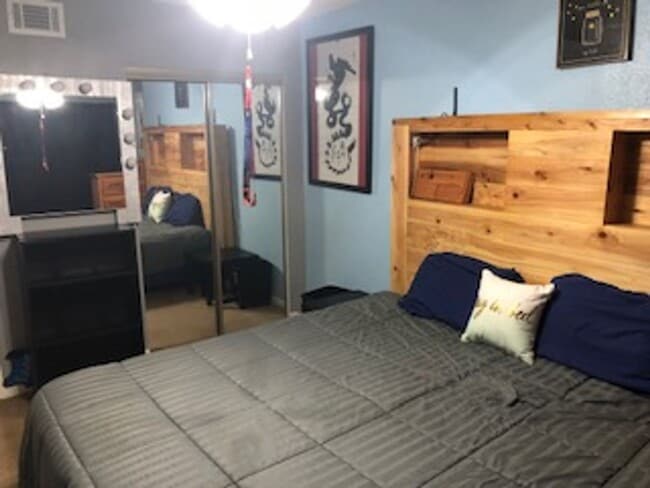 Photo - 3211 Pearl St Unidad 3211 Pearl St #703