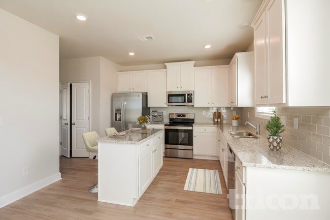 Photo - 128 Halesworth Rd