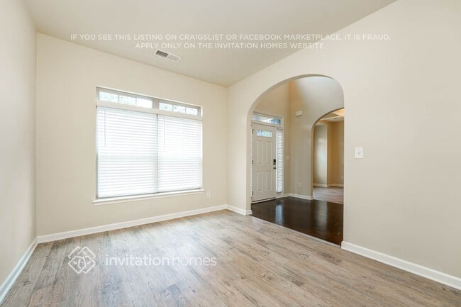 Photo - 4373 Grove Lake St SW