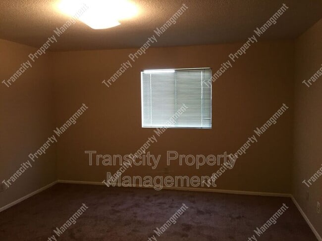 Photo - 1340 N Recker Rd