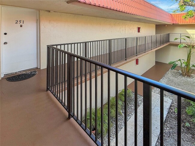 Photo - 10411 SW 108th Ave Unit 251