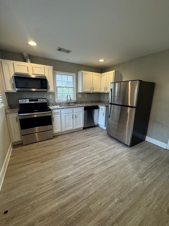 Photo - 3BR/1BA Northport