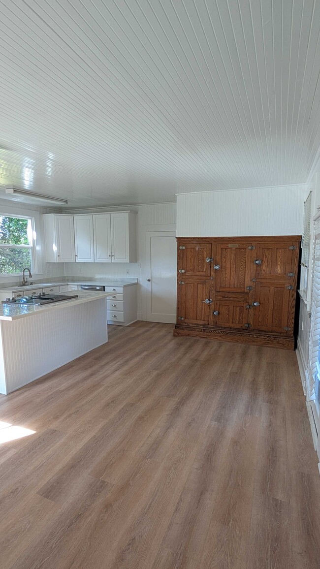 Photo - 541 Mason St