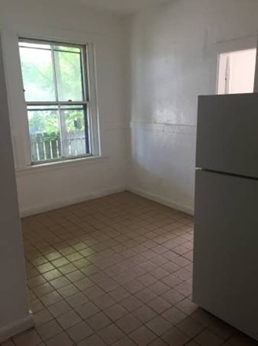 Photo - 8 Adella Pl Unit 2R
