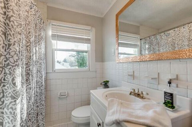 Photo - 203 N Seminole Dr