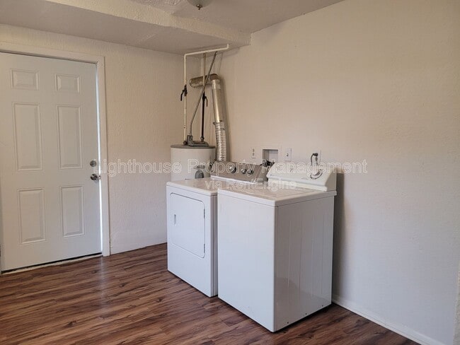 Photo - 2716 Nichols Rd Unit 3