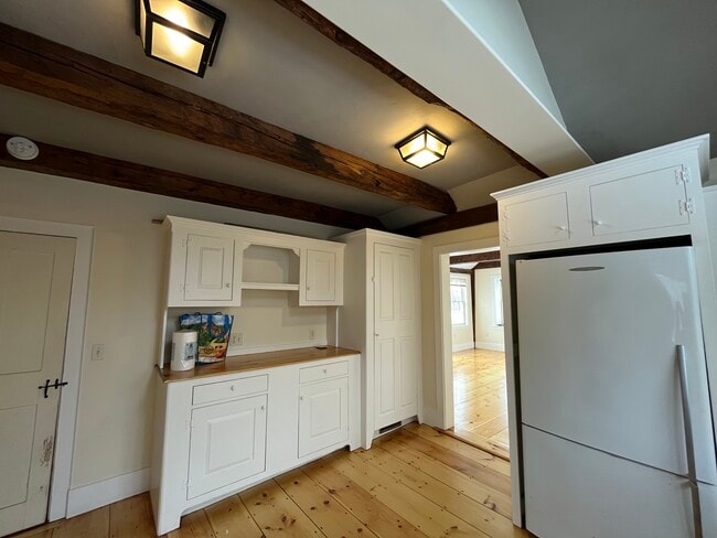 Photo - 410 Cider Hill Rd