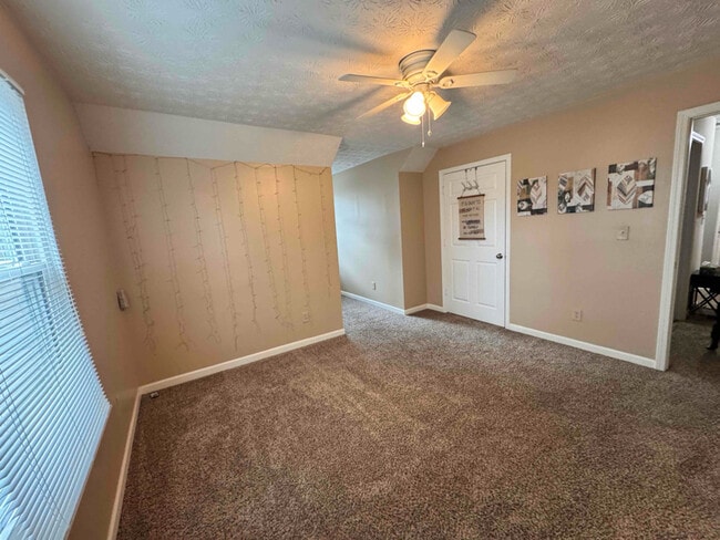 Photo - 3809 Rolling Pl