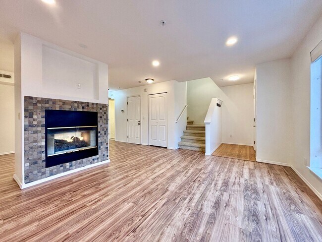 Photo - Convenience at Your Doorstep – Townhome for Rent in Newcastle