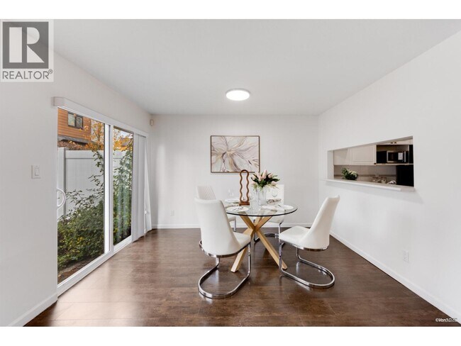 Photo - 10795 No. 2 Road