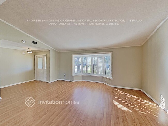 Photo - 1961 Primrose Ln